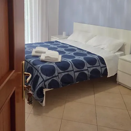 Bed & Breakfast Estia Domus