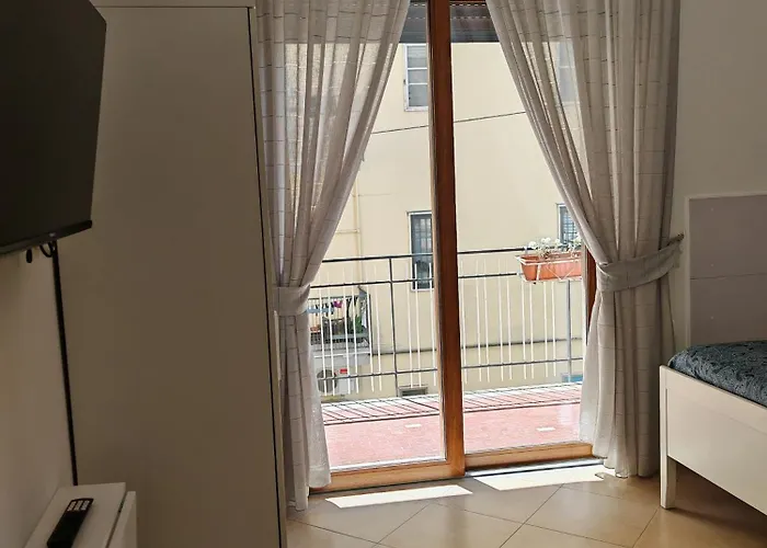 לינה וארוחת בוקר Estia Domus פומפיי